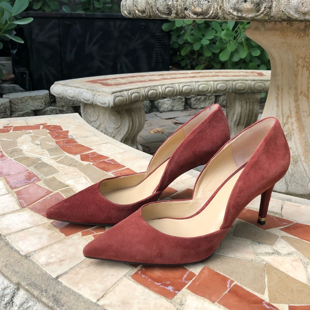 Micheal Kors Pointy Toe Pump